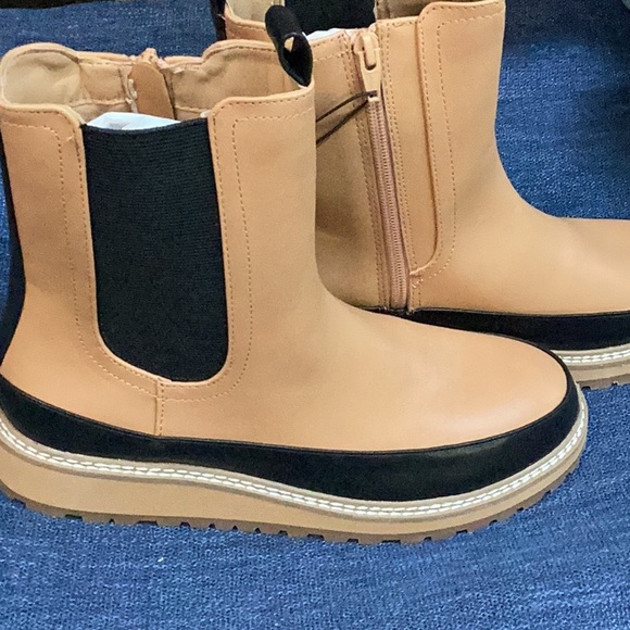 Women's Cambria Chelsea Boots - Universal Thread - cognac - various - new - Picture 6 of 8